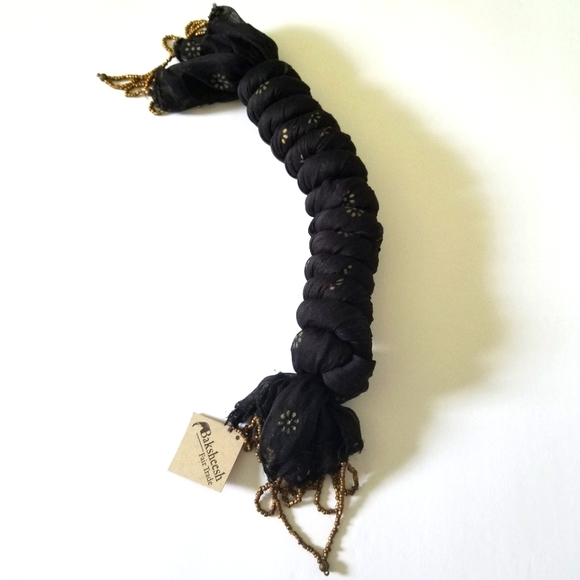 Fair Trade Scarf - Picture 1 of 3